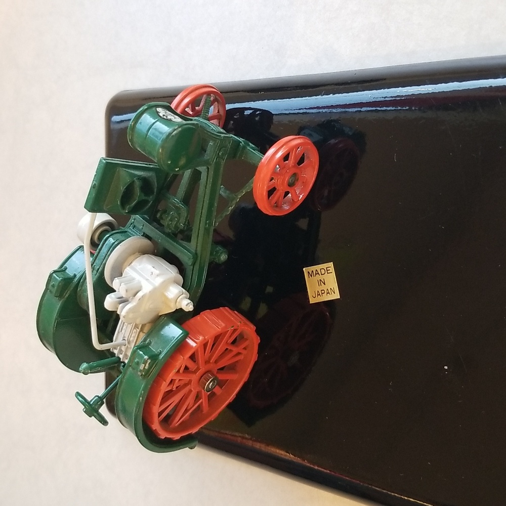 John Deere Working Overtime Tractor Machin Collectible Item Cottage Farm New🇺🇦